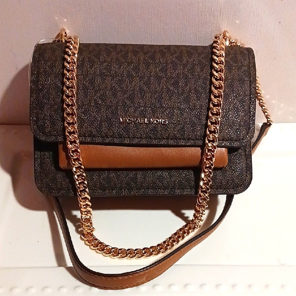 Elegant ⚜️Michael Kors⚜️ Brn/Acorn and Gold Chain Crossbody Bag